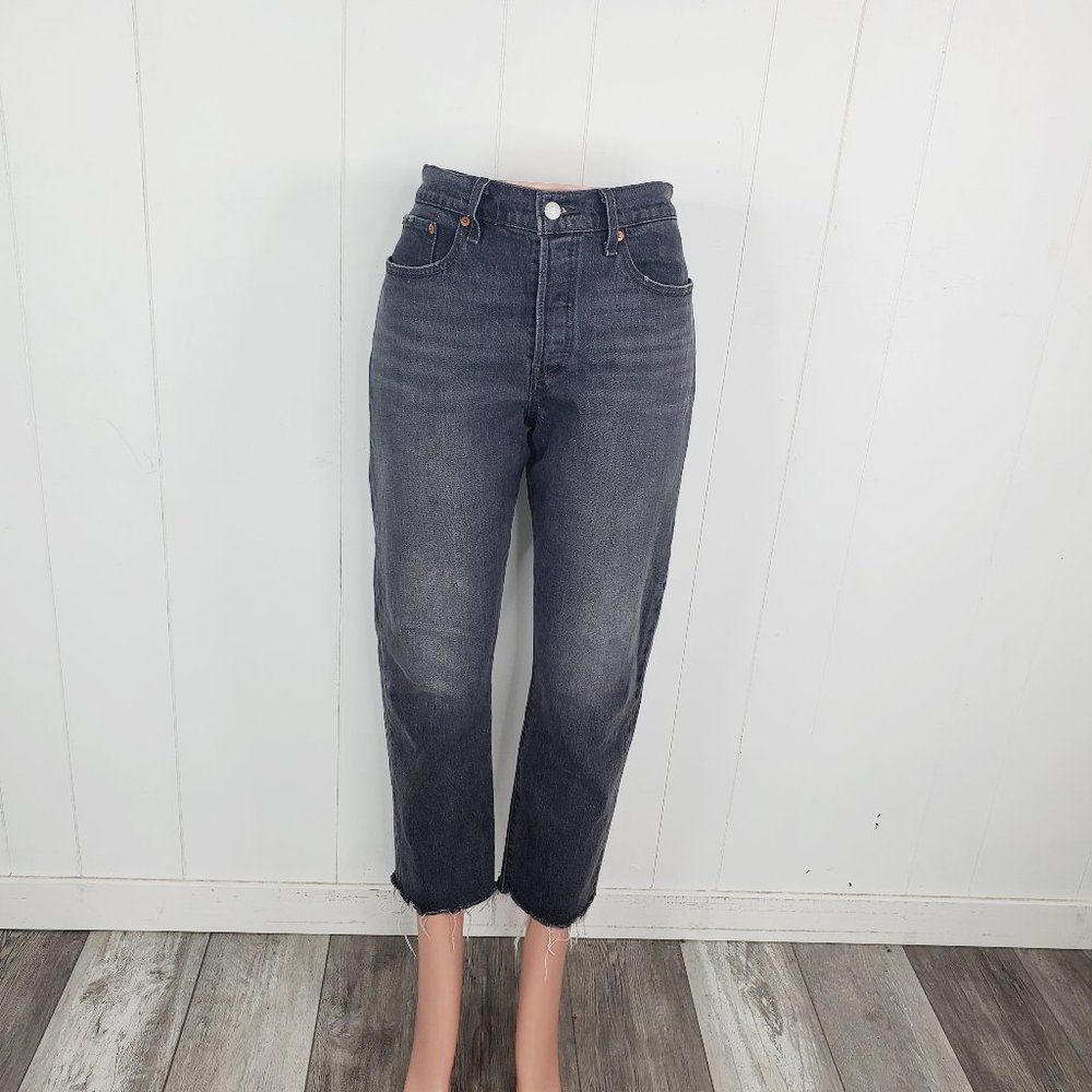 Levi's Women's Charcoal Black Dark Wash Raw Hem Wedgie Straight Jeans Size 30